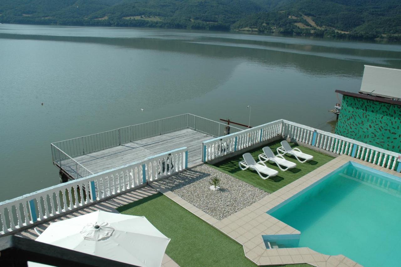 Casa Yuppy Du Lägenhet Ieşelniţa Exteriör bild