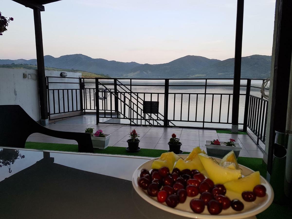 Casa Yuppy Du Lägenhet Ieşelniţa Exteriör bild